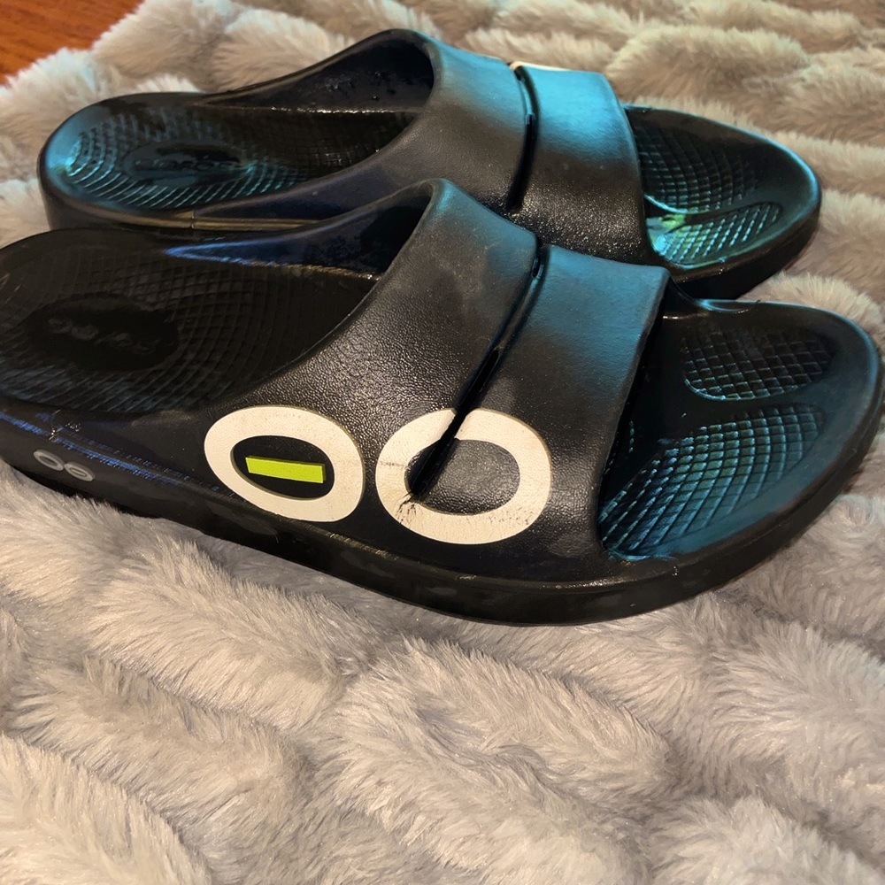 Oofos Ooahh sport Womens sz 9 Mens sz 7 EU sz 40